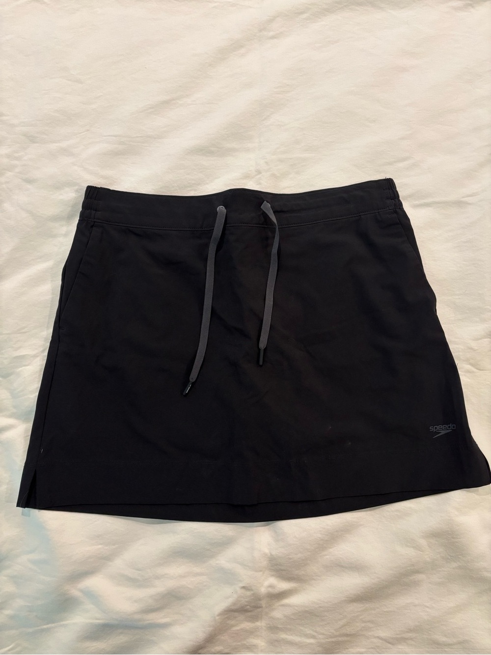 Speedo Women’s Black Swim/Sport Skirt w/ Built-In Liner Shorts Size L